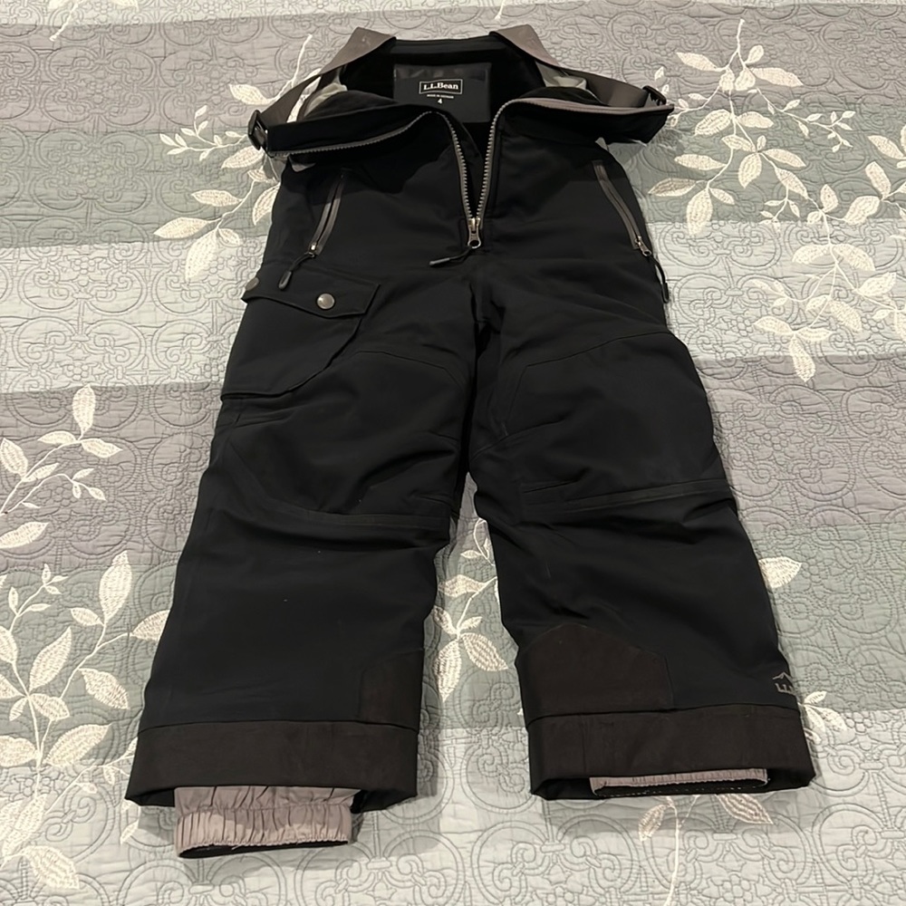 L.L.Bean size 4 black snow pants